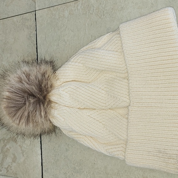 C.C Cream Knit Hat with Faux Fur Pom - Picture 3 of 4